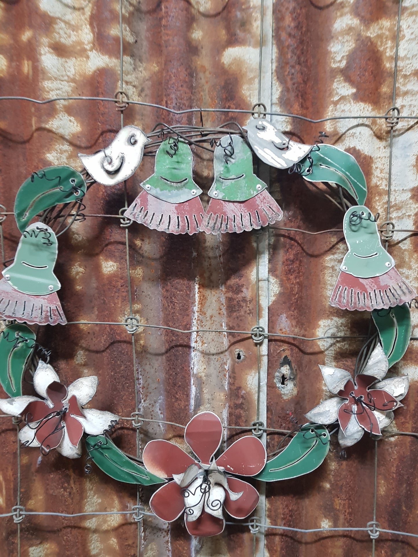 WORKSHOP SATURDAY 29/11/25 - Metal Christmas Wreath with Dee Robinson