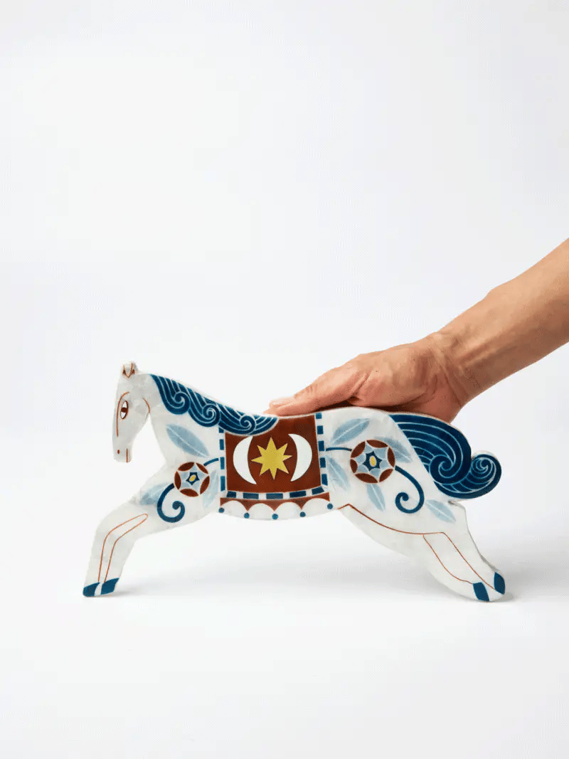 Paloma Horse