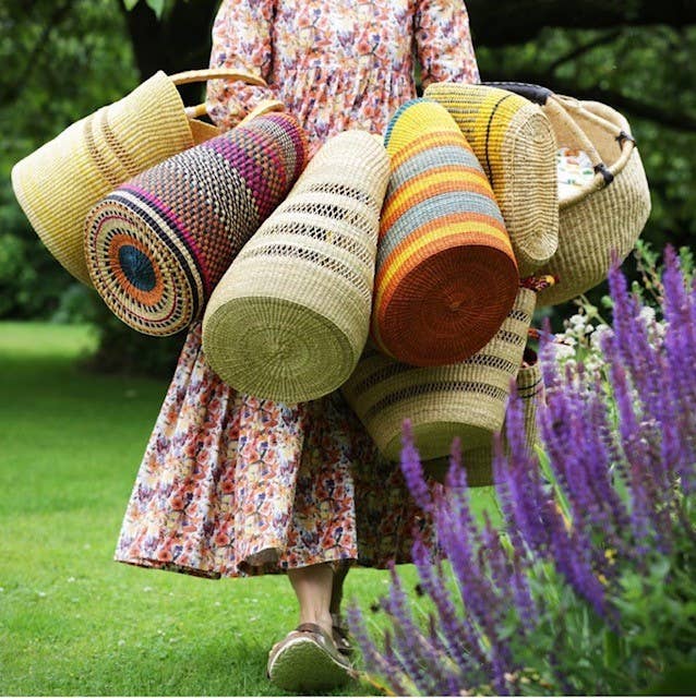 U Shop Basket with Short Handle *Assorted Designs
