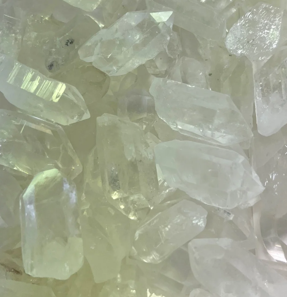 Crystal - Mini Points Clear Quarts
