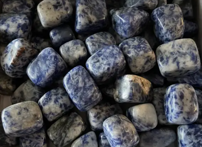 Crystal - Tumbled Sodalite